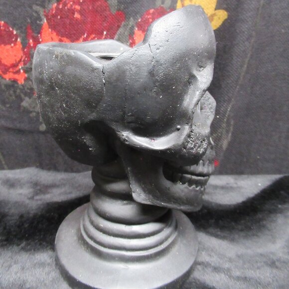 Black Matte Skull Candle Holder for Pillar or Taper Candle - Picture 3 of 5